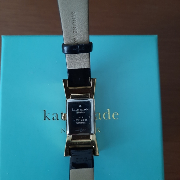Kate Spade Black Carlyle Bow Leather Patent Watch - Picture 6 of 9